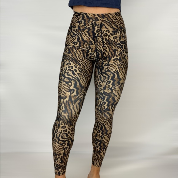 Good American Pants - GOOD AMERICAN High Rise Stripe Drawstring Cheetah Workout Leggings Gym Yoga Sz 1